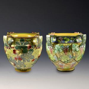 Par de grandes vasos de flores com figos e uvas - Manufatura Cantagalli, por volta de 1895-1900